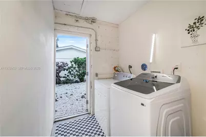 65 NW 116th St, Miami, FL 33168 - Photo 31