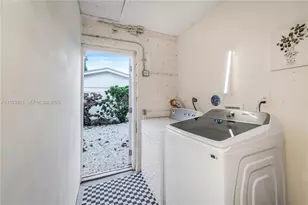 65 NW 116th St, Miami, FL 33168 - Photo 31