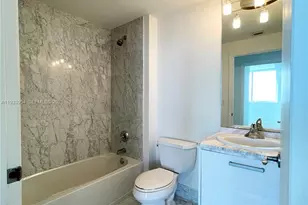 253 NE 2nd St, Miami, FL 33132 - Photo 31