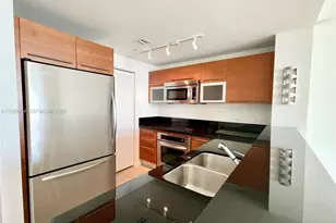 253 NE 2nd St, Miami, FL 33132 - Photo 11