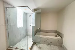 253 NE 2nd St, Miami, FL 33132 - Photo 35