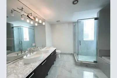 253 NE 2nd St #2409, Miami, FL 33132 - Photo 33