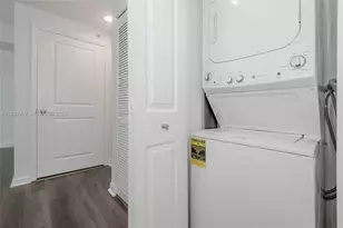 7900 Harbor Island Dr, North Bay Village, FL 33141 - Photo 33