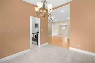 4310 SW 9th Ct, Plantation, FL 33317 - Photo 11