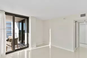 8877 Collins Ave, Surfside, FL 33154 - Photo 19