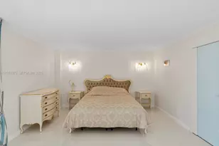 8877 Collins Ave, Surfside, FL 33154 - Photo 23