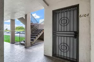 8851 NW 119th St, Hialeah Gardens, FL 33018 - Photo 7