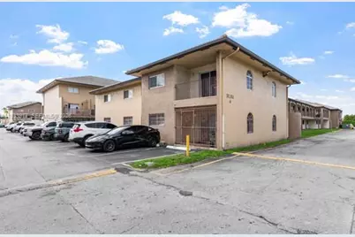 8851 NW 119th St #6101, Hialeah Gardens, FL 33018 - Photo 3