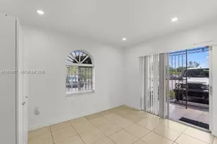 8851 NW 119th St, Hialeah Gardens, FL 33018 - Photo 17