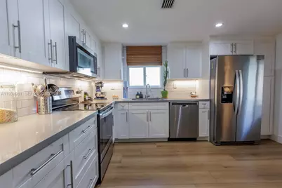 734 NW 75th St, Miami, FL 33150 - Photo 5