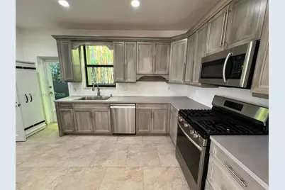4575 Post Ave, Miami Beach, FL 33140 - Photo 27