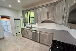 4575 Post Ave, Miami Beach, FL 33140 - Photo 25