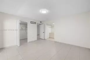 2425 W 76th St, Hialeah, FL 33016 - Photo 21