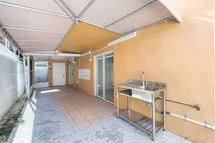 2425 W 76th St, Hialeah, FL 33016 - Photo 29
