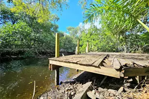 137 Dow Ln, Fort Myers, FL 33917 - Photo 3