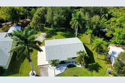 137 Dow Ln, Fort Myers, FL 33917 - Photo 37
