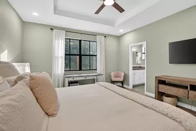 12140 Village Pl, Davie, FL 33325 - Photo 17