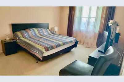 427 Golden Isles Dr #8A, Hallandale Beach, FL 33009 - Photo 11