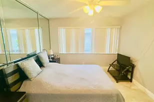 329 SE 3rd St, Hallandale Beach, FL 33009 - Photo 13