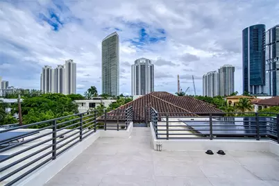 311 SE 189th St., Sunny Isles Beach, FL 33160 - Photo 15