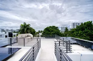 311 SE 189th St, Sunny Isles Beach, FL 33160 - Photo 17