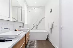 311 SE 189th St, Sunny Isles Beach, FL 33160 - Photo 23