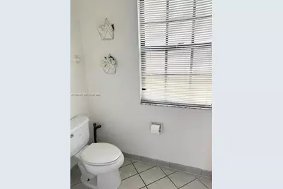 8951 W Sunrise Blvd, Plantation, FL 33322 - Photo 25