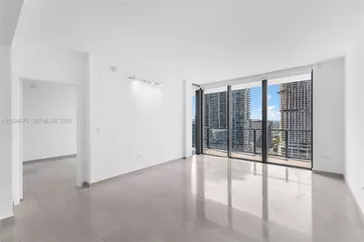 68 SE 6th St #2006, Miami, FL 33131 - Photo 11