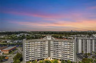 2025 NE 164th St, North Miami Beach, FL 33162 - Photo 17