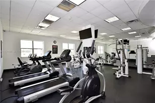 401 69th St, Miami Beach, FL 33141 - Photo 17