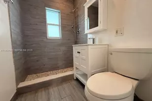 7207 Bay Dr, Miami Beach, FL 33141 - Photo 9