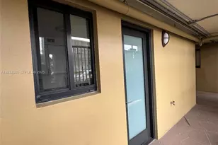 301 Golden Isles Dr, Hallandale Beach, FL 33009 - Photo 27