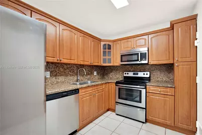 400 Kings Point Dr #1604, Sunny Isles Beach, FL 33160 - Photo 11