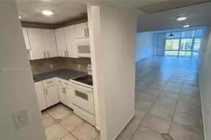 3375 N Country Club Dr, Aventura, FL 33180 - Photo 5