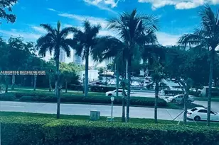 3375 N Country Club Dr, Aventura, FL 33180 - Photo 3