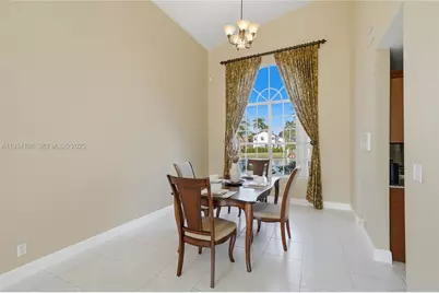 18435 NW 10th St, Pembroke Pines, FL 33029 - Photo 11