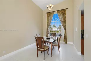 18435 NW 10th St, Pembroke Pines, FL 33029 - Photo 11