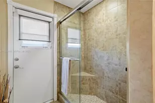 18435 NW 10th St, Pembroke Pines, FL 33029 - Photo 25