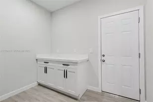 241 SW 4th St, Dania Beach, FL 33004 - Photo 33