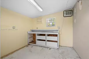 919 NE 13th St, Homestead, FL 33030 - Photo 27