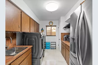 624 Palm Dr, Hallandale Beach, FL 33009 - Photo 19
