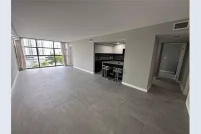600 Parkview Dr #602, Hallandale Beach, FL 33009 - Photo 9