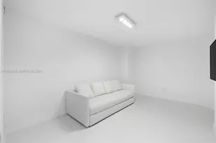 17111 Biscayne Blvd, North Miami Beach, FL 33160 - Photo 39