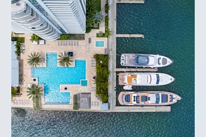 17111 Biscayne Blvd #1110, North Miami Beach, FL 33160 - Photo 51