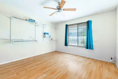 6491 NW 190th Ter, Hialeah, FL 33015 - Photo 9