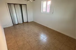 8511 NW 11th St, Pembroke Pines, FL 33024 - Photo 7