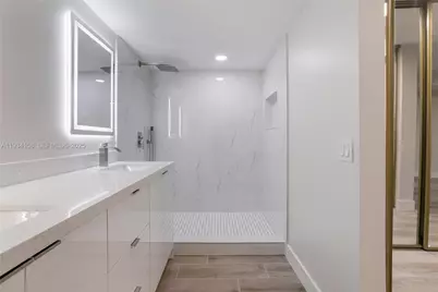 1170 SW 118th Ter, Davie, FL 33325 - Photo 31