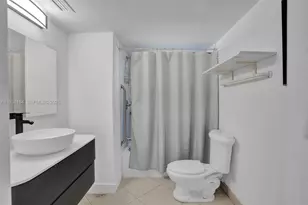 1780 NE 191st St, Miami, FL 33179 - Photo 17