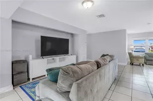 312 NW 35th St, Oakland Park, FL 33309 - Photo 9