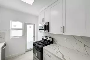 955 Bay Dr, Miami Beach, FL 33141 - Photo 9
